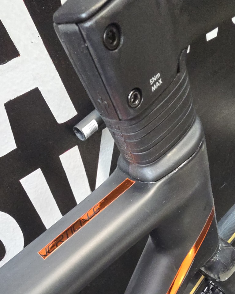 Wilier Verticale SLR Shimano Ultegra Di2 R8170 2025 - immagine 4
